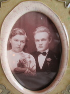 
Lauvuslaiset Liisa ja Kalevi Haverinen vihkikuvassaan vuonna 1951.
