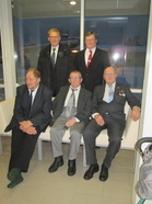 Sukulaismiehet Martti, Seppo, Toivo ja Timo seitsemänkymmentä täyttäneen Teuvon seurassa seurakuntakodilla Kuhmossa 24.1.2015.(Kuva:Anupii)